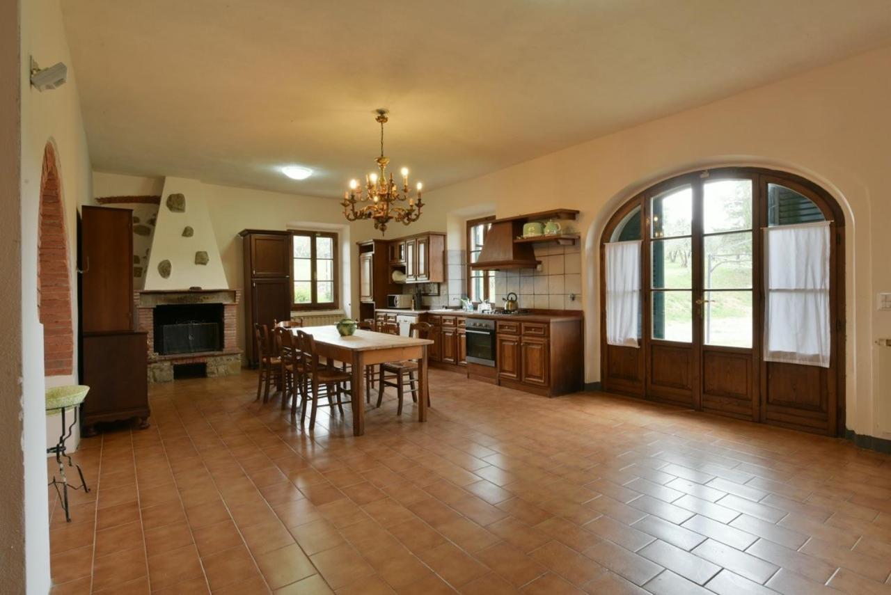 Agriturismo I Poggilunghi Чивителла-ин-Валь-ди-Кьяна Экстерьер фото