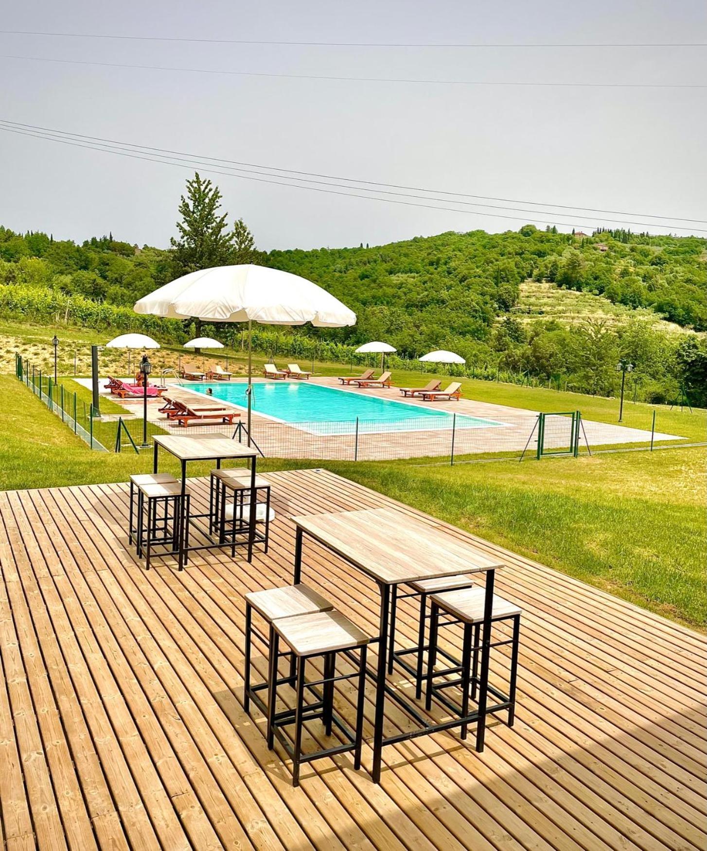 Agriturismo I Poggilunghi Чивителла-ин-Валь-ди-Кьяна Экстерьер фото